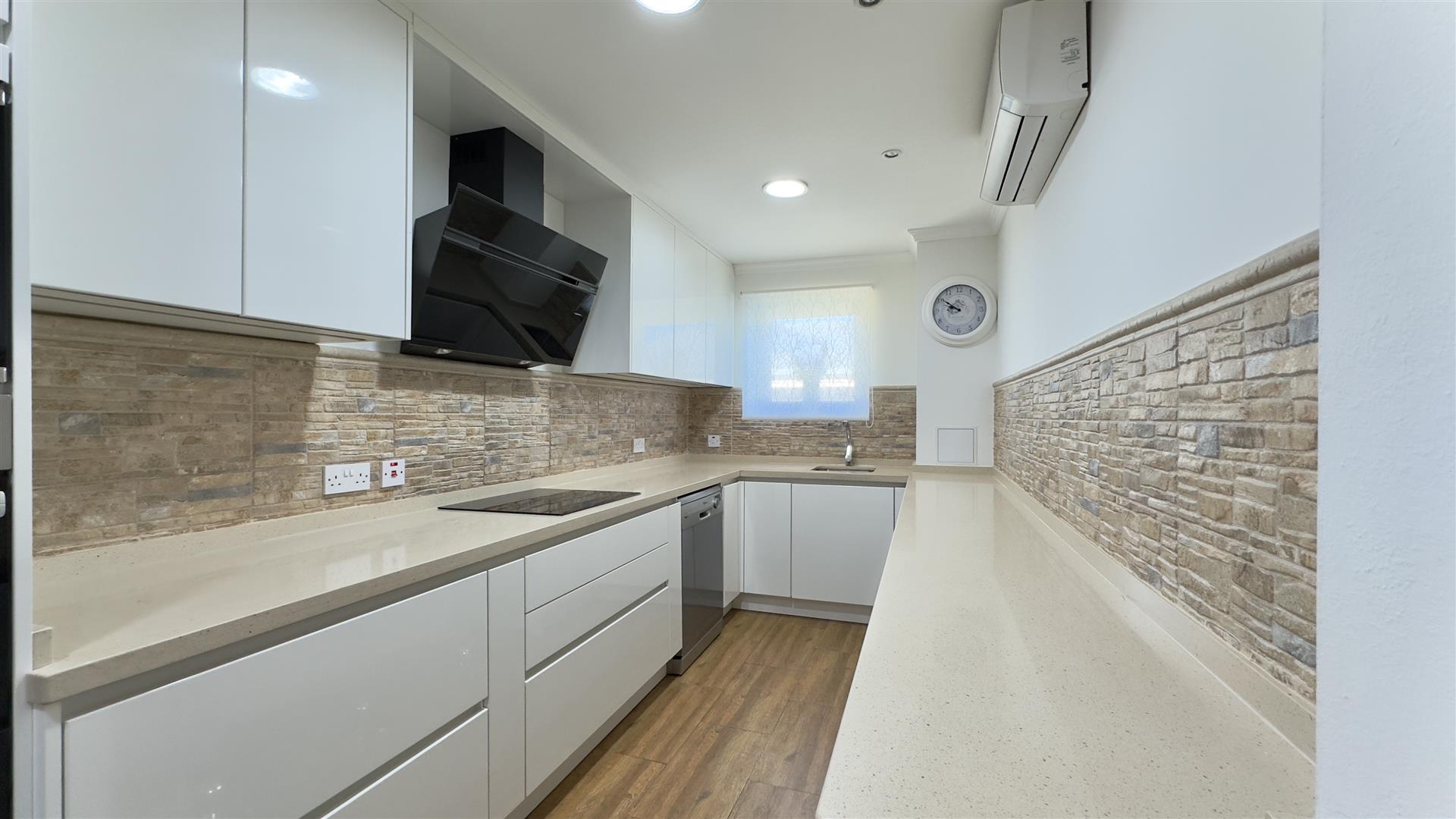 Image of Apartment - 4 Bedrooms - 2 Bathrooms for Sale in Waterport Terraces-Gibraltar, Image 11